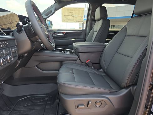 New 2026 Chevrolet Suburban RST w/ RST Capability Package AWD/4WD image 10