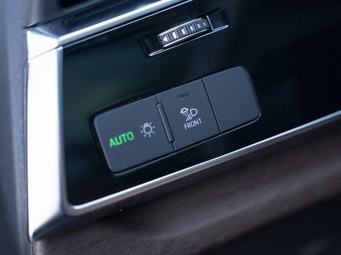 Used 2025 Audi Q7 2.0T Premium w/ Convenience Plus Package image 29