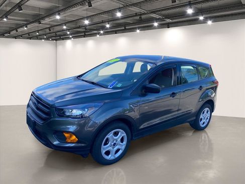 Used 2019 Ford Escape S FWD image 3