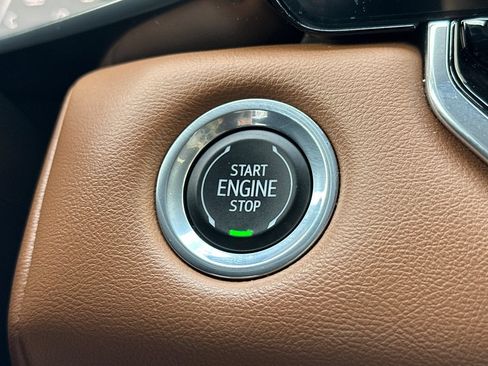 Certified 2023 GMC Canyon AT4 w/ AT4 Premium Package AWD/4WD image 29
