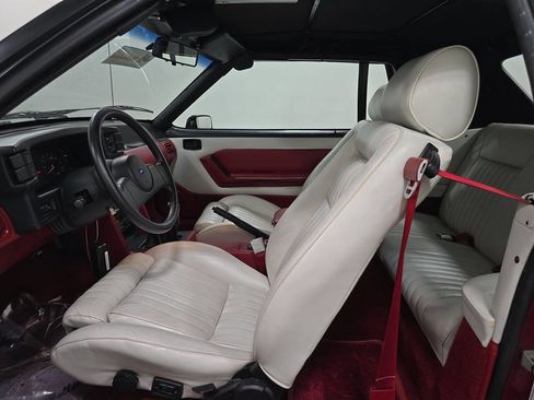 Used 1988 Ford Mustang GT image 18