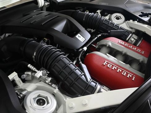 Used 2026 Ferrari Purosangue AWD/4WD image 30