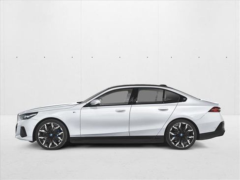 New 2026 BMW i5 eDrive40 image 2