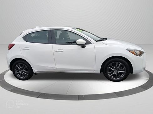 Used 2020 Toyota Yaris LE FWD image 3