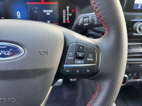 Used 2024 Ford Escape ST-Line image 19