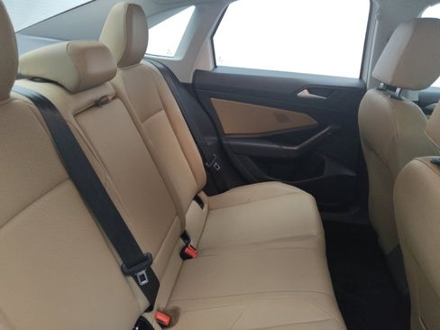 Used 2019 Volkswagen Jetta SE FWD image 19