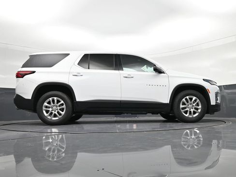 Used 2023 Chevrolet Traverse LS FWD image 27