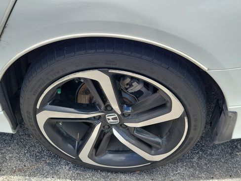 Used 2022 Honda Accord Sport image 5