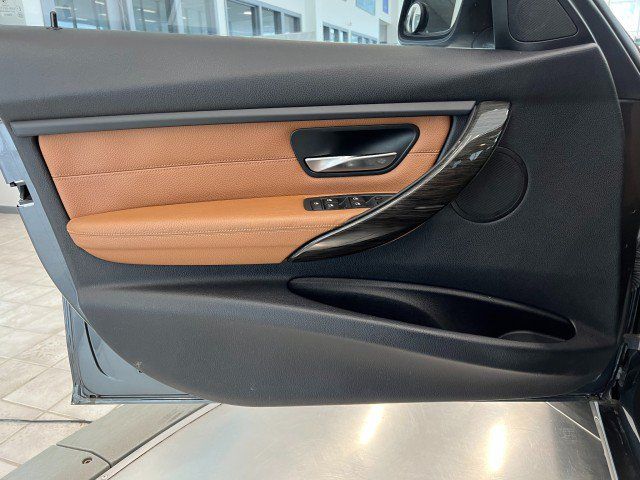 Used 2013 BMW 328i Sedan RWD image 12