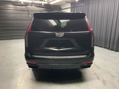 Used 2023 Cadillac Escalade Sport w/ LPO, ONYX Package image 3