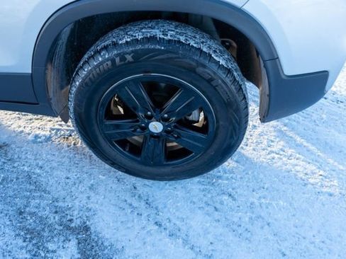 Used 2020 Chevrolet Trax LT w/ LT Convenience Package image 12