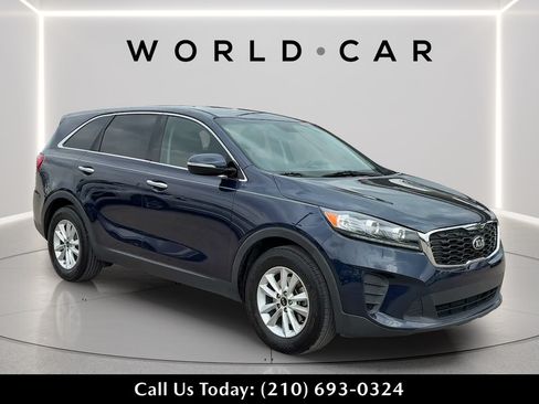Used 2019 Kia Sorento FWD V6 image 1