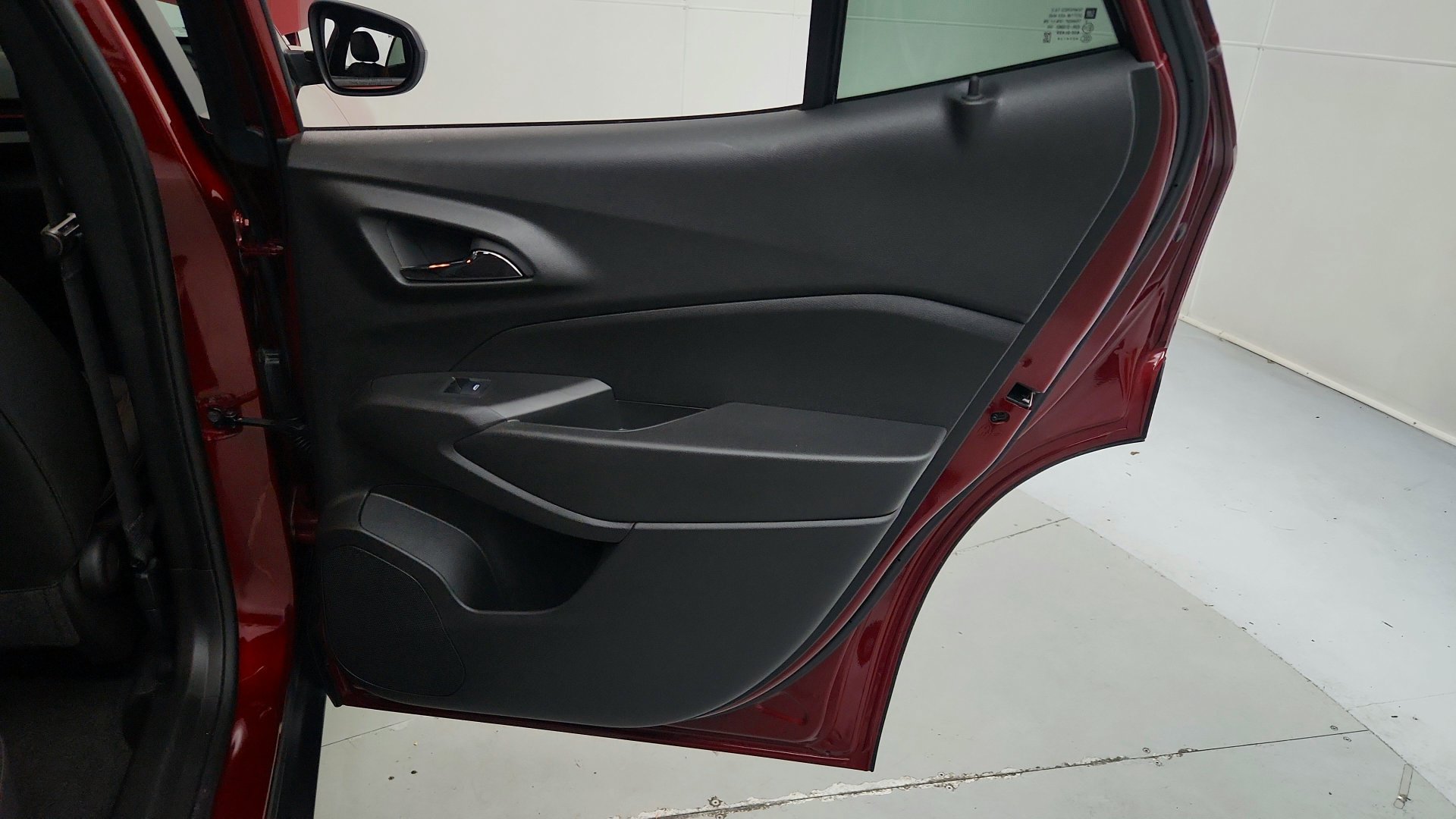 Used 2024 Chevrolet Trax RS w/ Driver Confidence Package FWD image 26