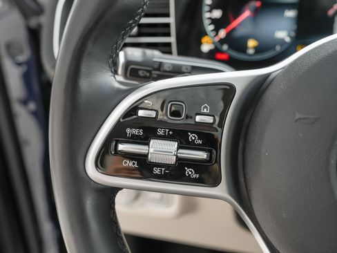 Used 2021 Mercedes-Benz GLS 450 4MATIC image 17