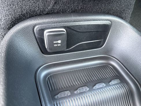 New 2026 Chrysler Pacifica Select FWD image 34