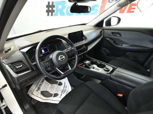 Used 2023 Nissan Rogue S image 12