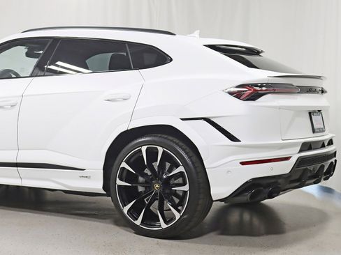 Used 2024 Lamborghini Urus S image 11
