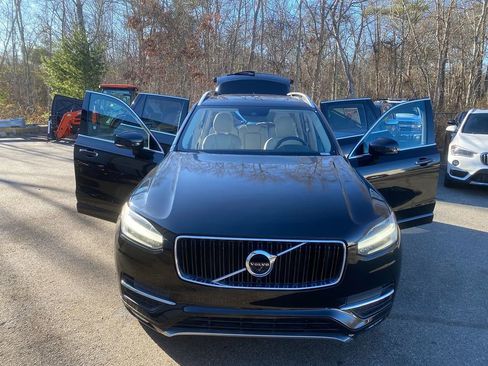 Used 2017 Volvo XC90 T6 Momentum w/ Vision Package image 30