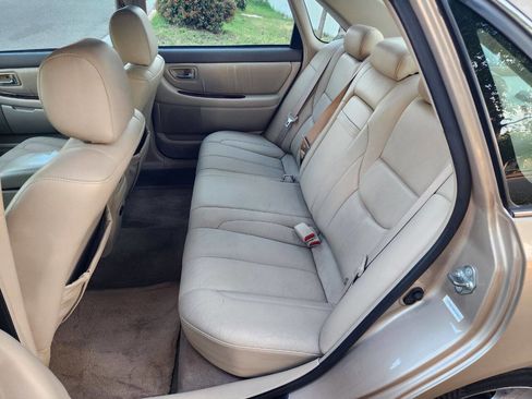 Used 2003 Toyota Avalon XLS image 16