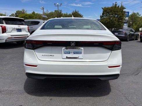 Used 2023 Honda Accord EX image 6