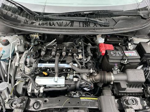 Used 2025 Nissan Versa SR w/ Trunk Package image 35