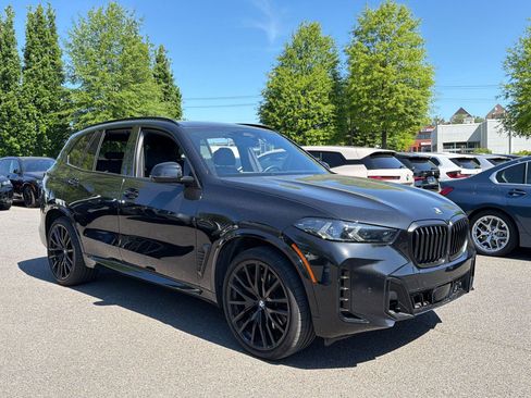 Used 2024 BMW X5 xDrive40i w/ M Sport Package AWD/4WD image 6