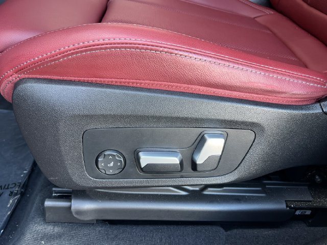 Used 2023 BMW X3 sDrive30i w/ M Sport Package RWD image 26
