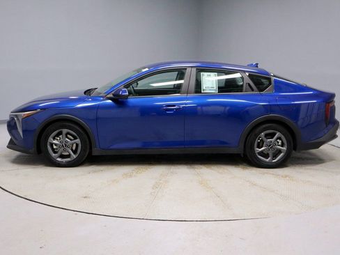 Used 2025 Kia K4 LXS image 7