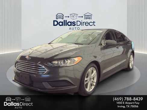 Used 2018 Ford Fusion SE image 2