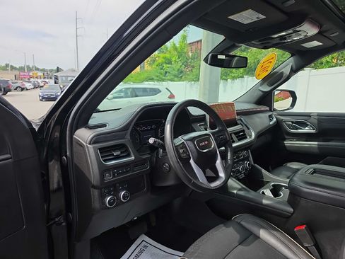 Used 2021 GMC Yukon SLT w/ Rear Media and Nav Package AWD/4WD image 15