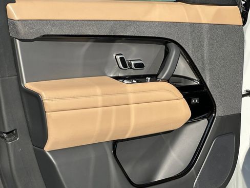 Used 2023 Land Rover Range Rover Sport SE image 11