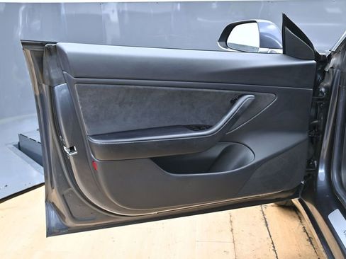 Used 2018 Tesla Model 3 Long Range image 45