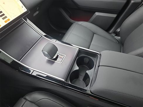 New 2026 Land Rover Range Rover Velar Dynamic SE image 26