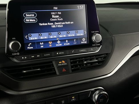 Used 2025 Nissan Altima 2.5 SR image 17