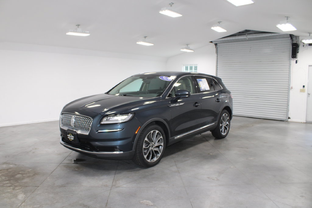 Used 2023 Lincoln Nautilus Reserve w/ Equipment Group 201A AWD/4WD image 4