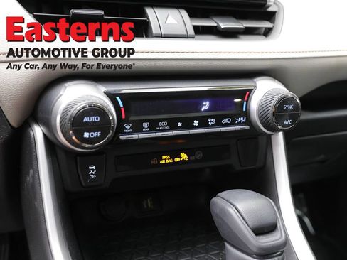 Used 2024 Toyota RAV4 XLE AWD/4WD image 19