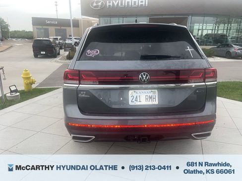 Used 2024 Volkswagen Atlas SE w/ Panoramic Sunroof Package AWD/4WD image 10