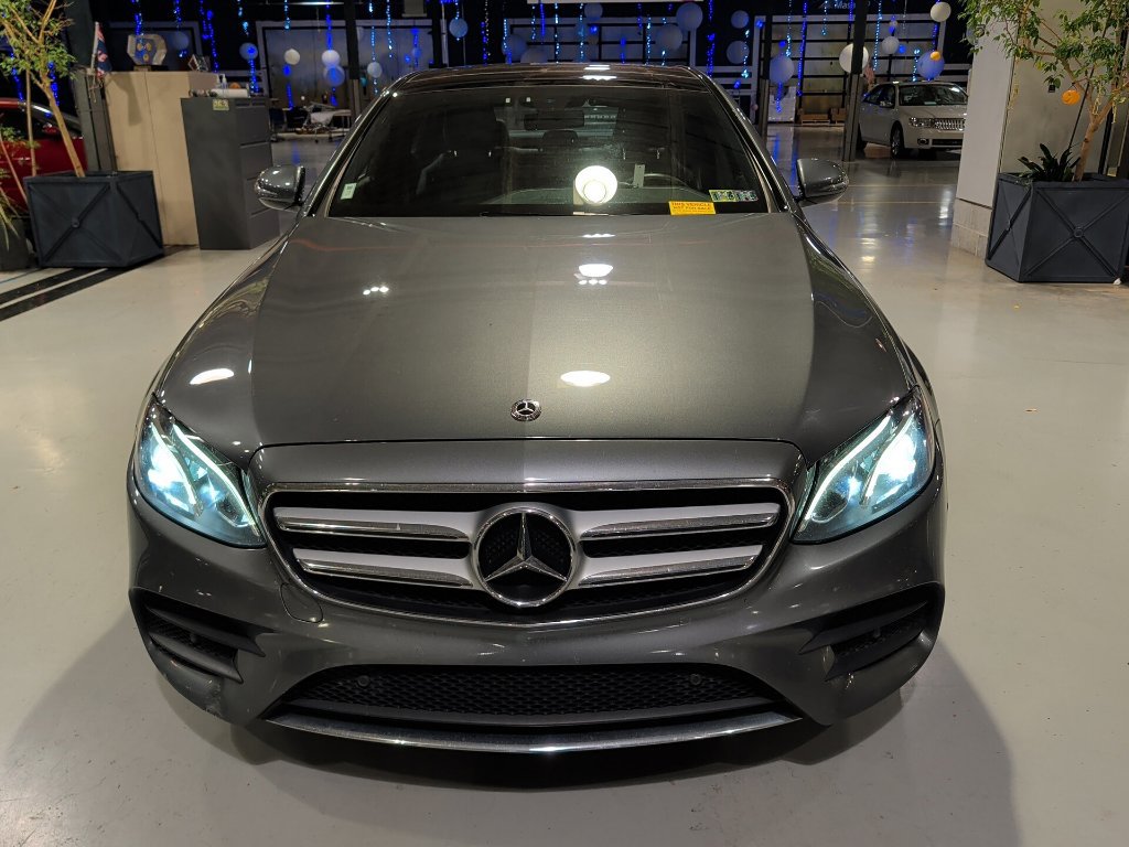 Used 2017 Mercedes-Benz E 300 4MATIC image 9
