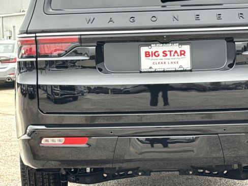 New 2025 Jeep Wagoneer Series III w/ Quick Order Package 25C Super image 12