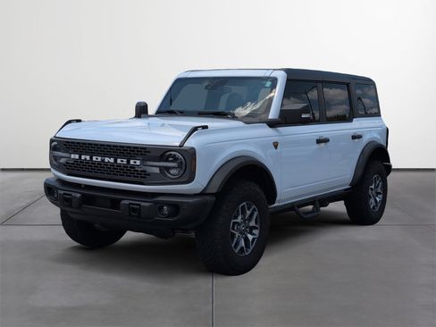 Used 2023 Ford Bronco Badlands AWD/4WD image 2