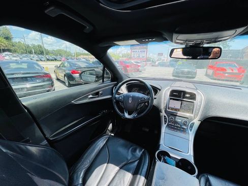Used 2017 Lincoln MKX Reserve AWD/4WD image 17