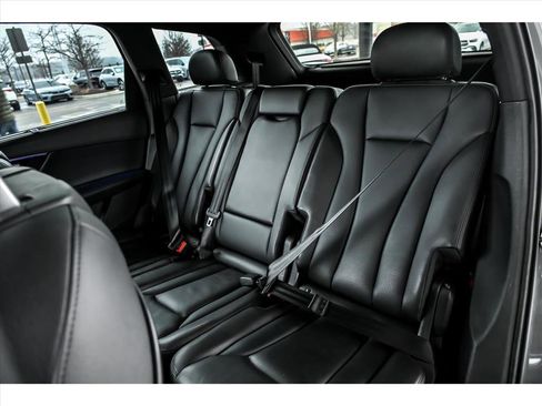 Used 2018 Audi Q7 3.0T Prestige w/ Prestige Package image 13