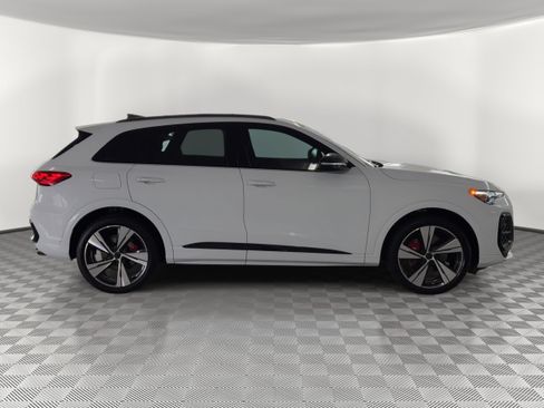 New 2026 Audi SQ5 Premium Plus AWD/4WD image 8