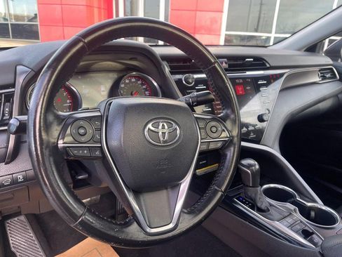 Used 2020 Toyota Camry XSE FWD image 18