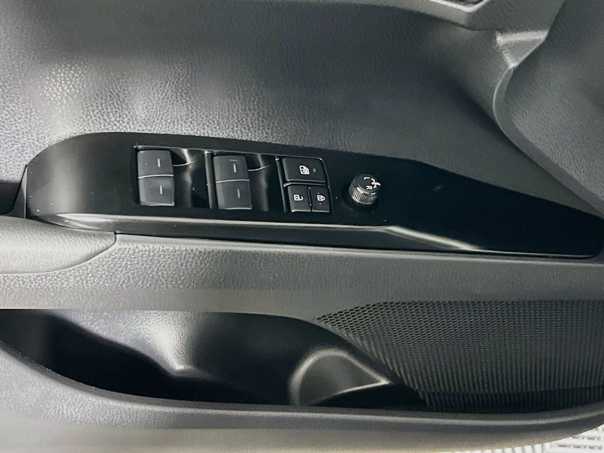 Used 2026 Toyota Camry SE FWD image 16