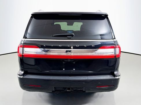 Used 2019 Lincoln Navigator Reserve image 6