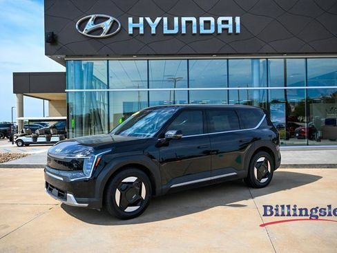 Used 2024 Kia EV9 Light Long Range image 1