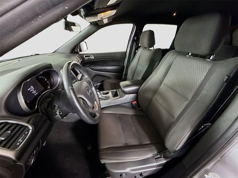 Used 2019 Jeep Grand Cherokee Laredo w/ Security & Convenience Group image 14