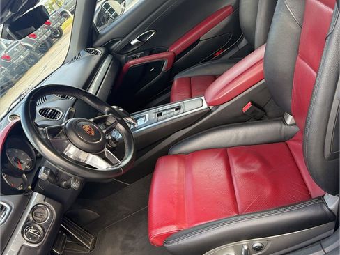 Used 2017 Porsche 718 Boxster S RWD image 9