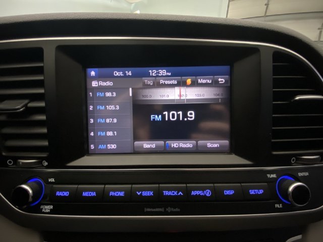 Used 2017 Hyundai Elantra SE FWD image 16